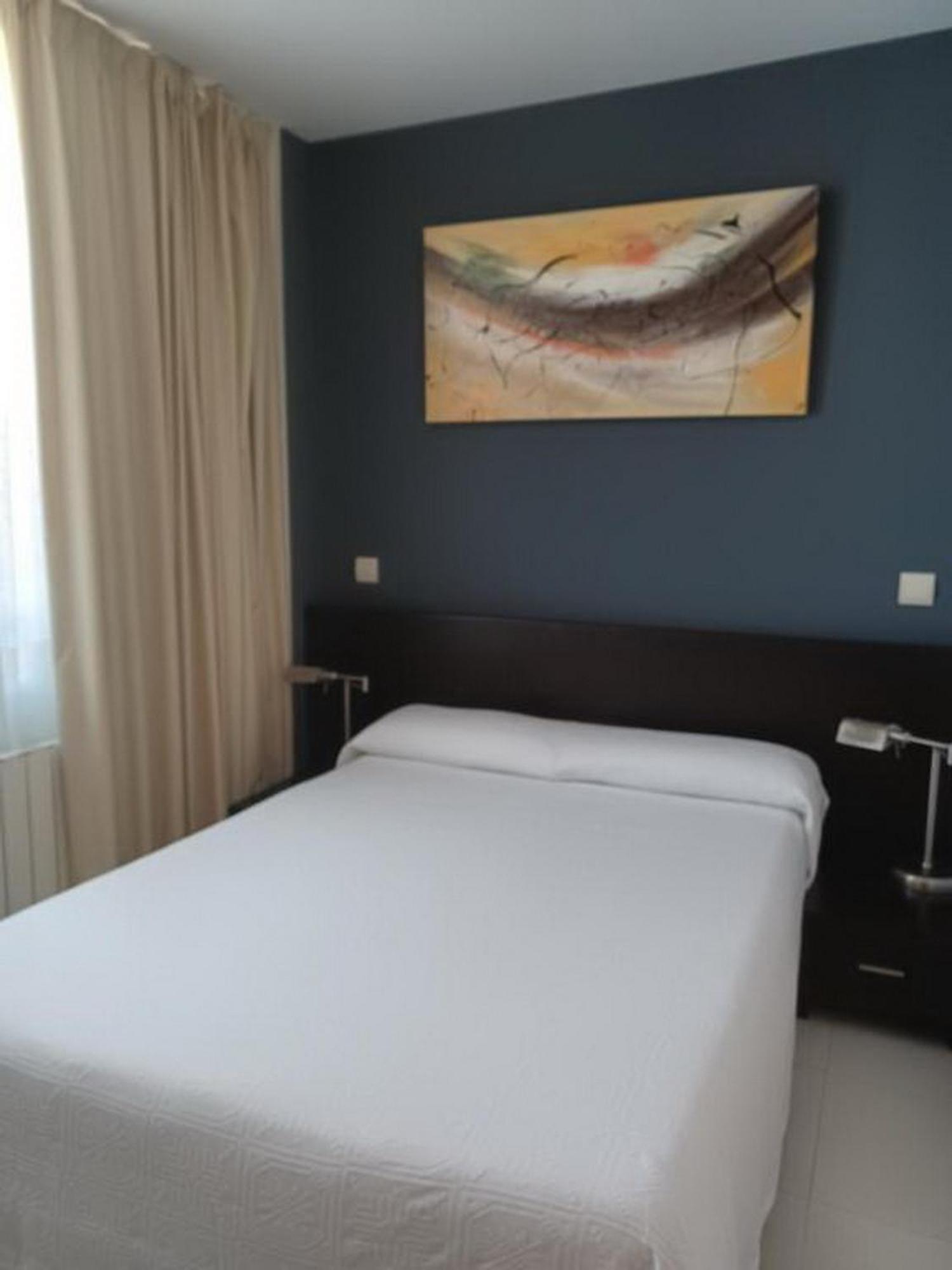 Apartamentos Playa De Portio ليينكريس المظهر الخارجي الصورة